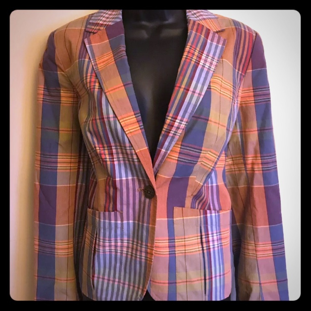 Women’s plaid blazer
